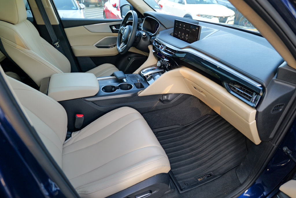 Used 2023 Acura MDX SH-AWD image 36
