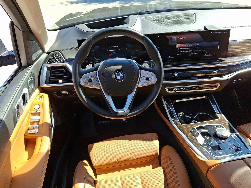 Used 2023 BMW X7 xDrive40i w/ Premium Package image 13