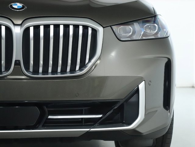 Certified 2025 BMW X5 xDrive40i w/ Premium Package image 7