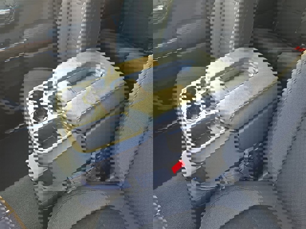 Used 2022 Chevrolet Silverado 1500 LT image 19