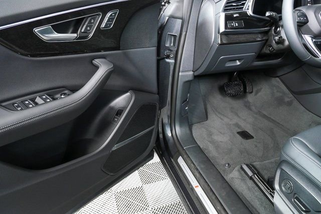New 2026 Audi Q8 Premium Plus AWD/4WD image 8