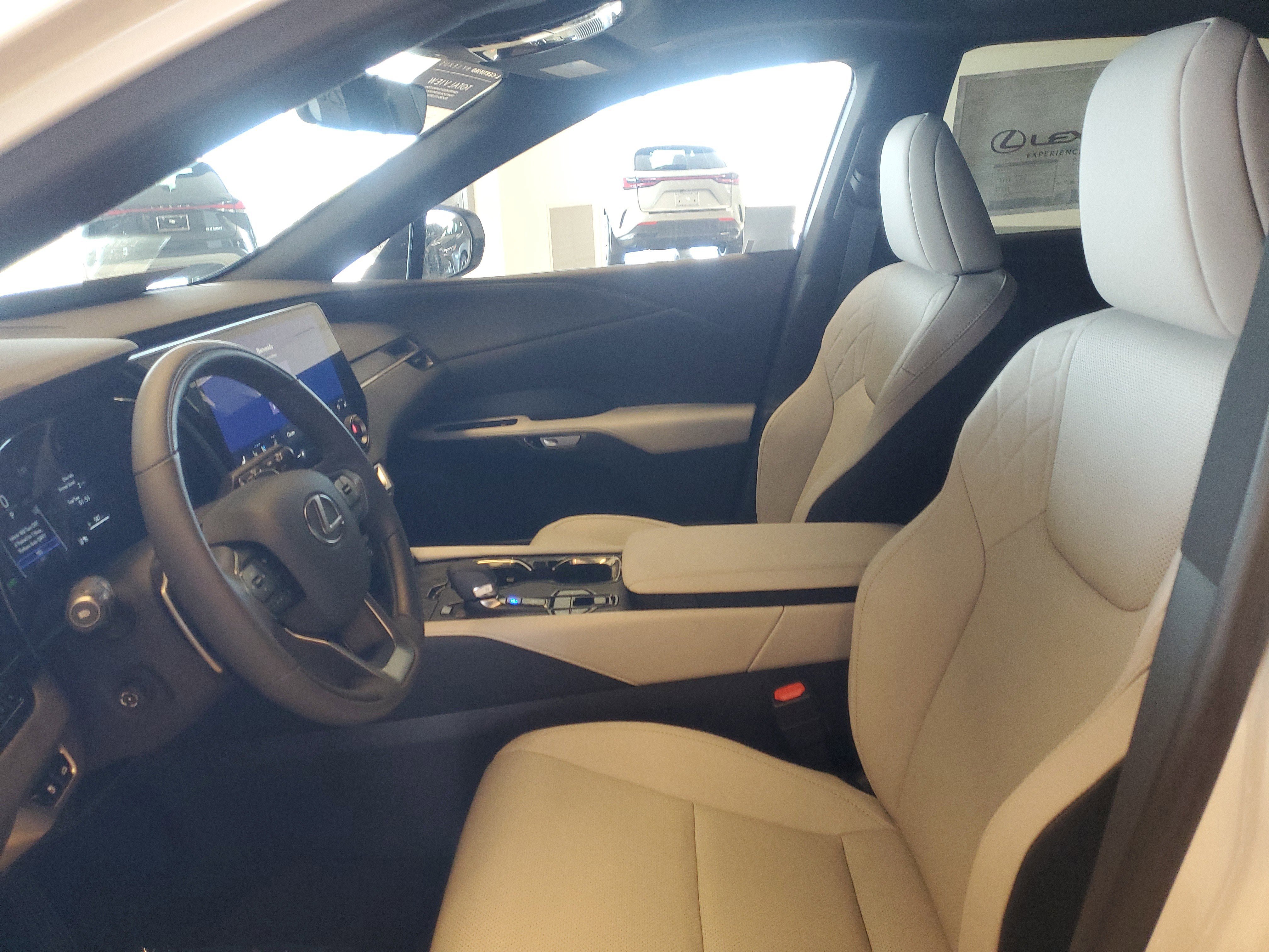 Used 2025 Lexus RX 350h image 20