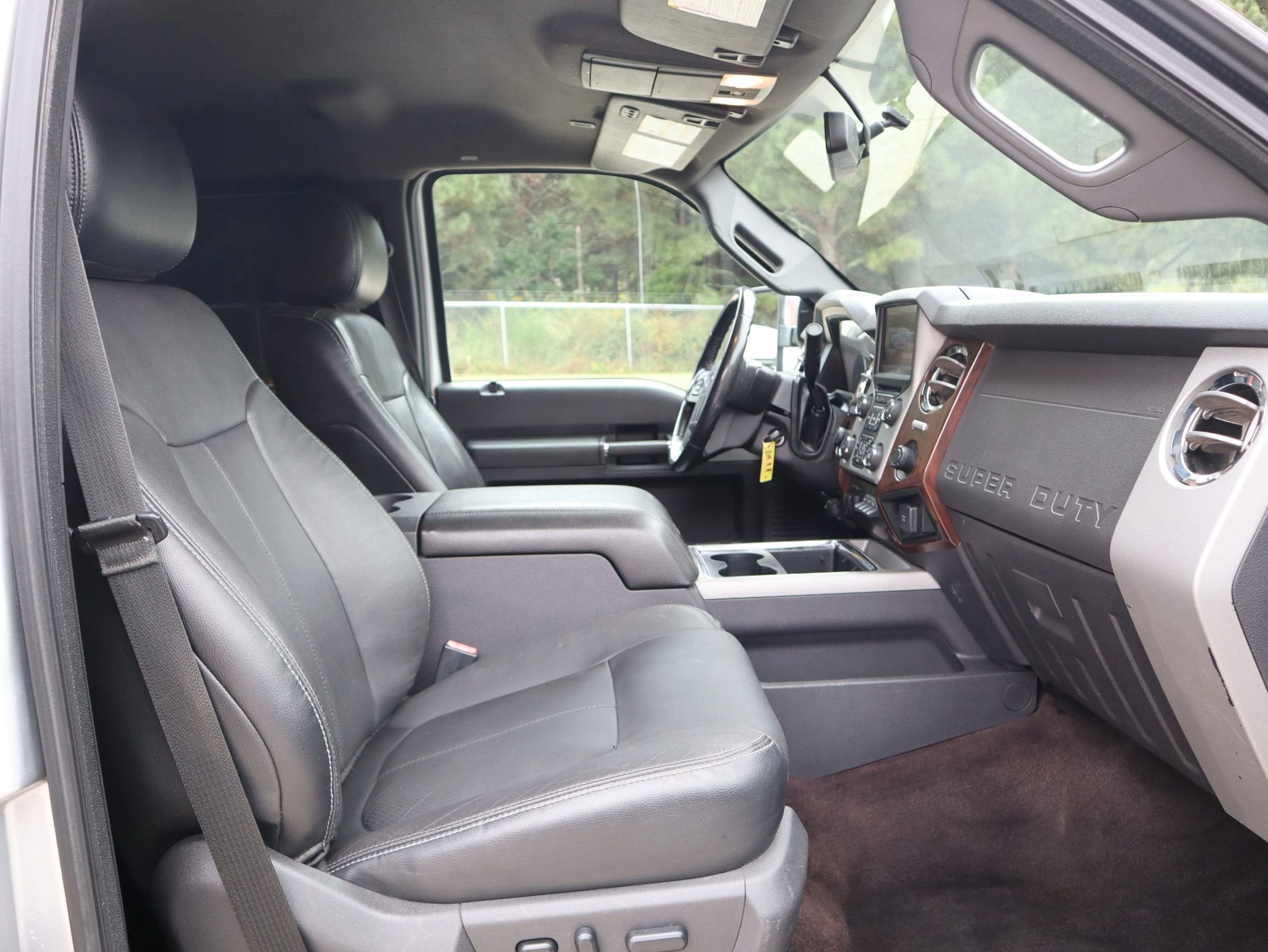 Used 2015 Ford F350 Lariat w/ Lariat Interior Package image 15