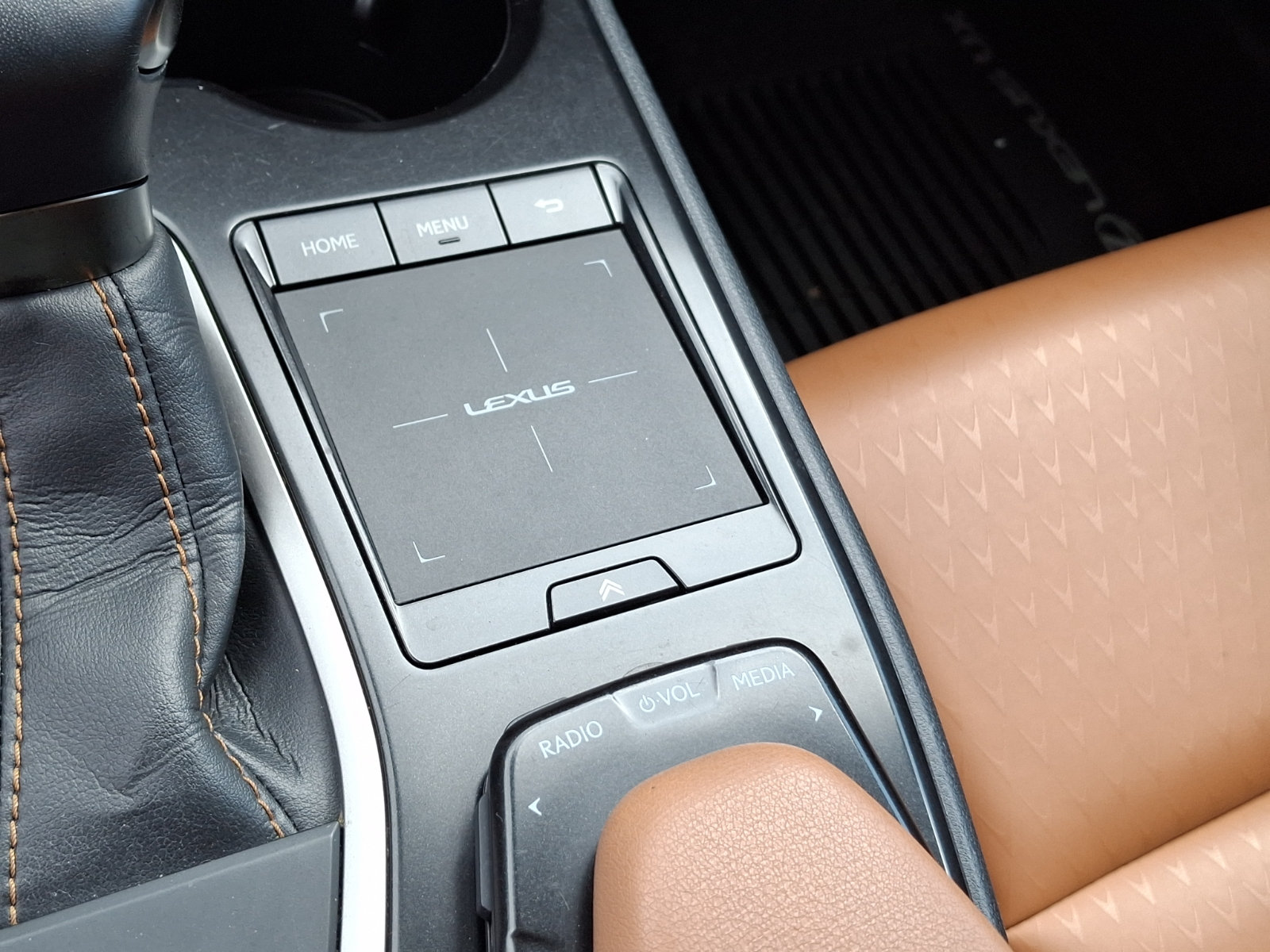 Used 2022 Lexus UX 200 w/ Accessory Package (Z1) FWD image 24