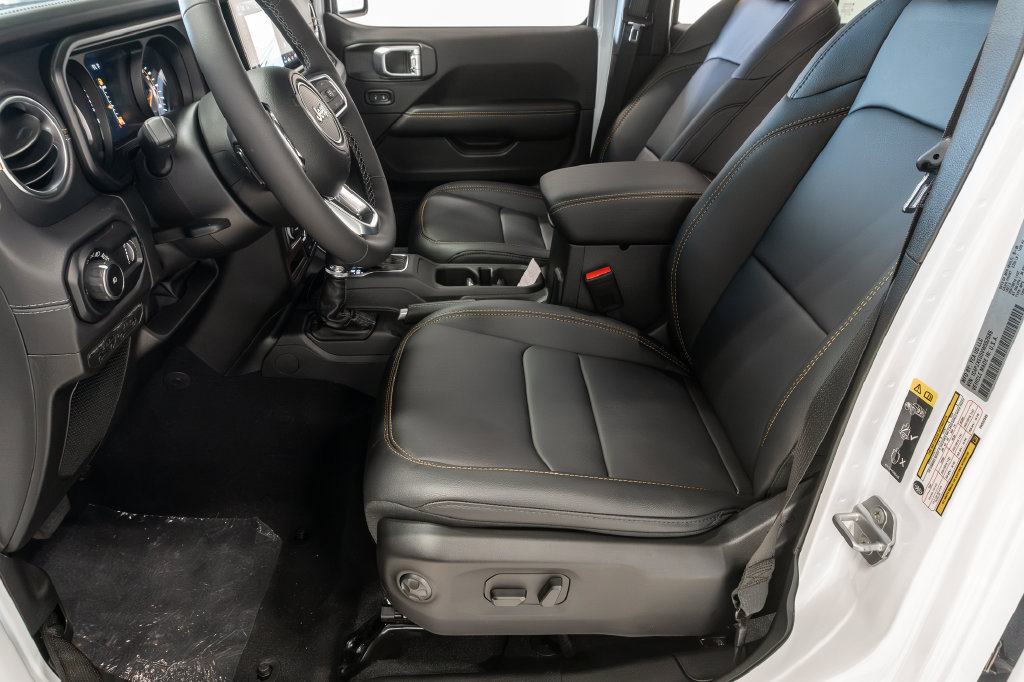 New 2027 Jeep Wrangler Unlimited Sahara AWD/4WD image 10