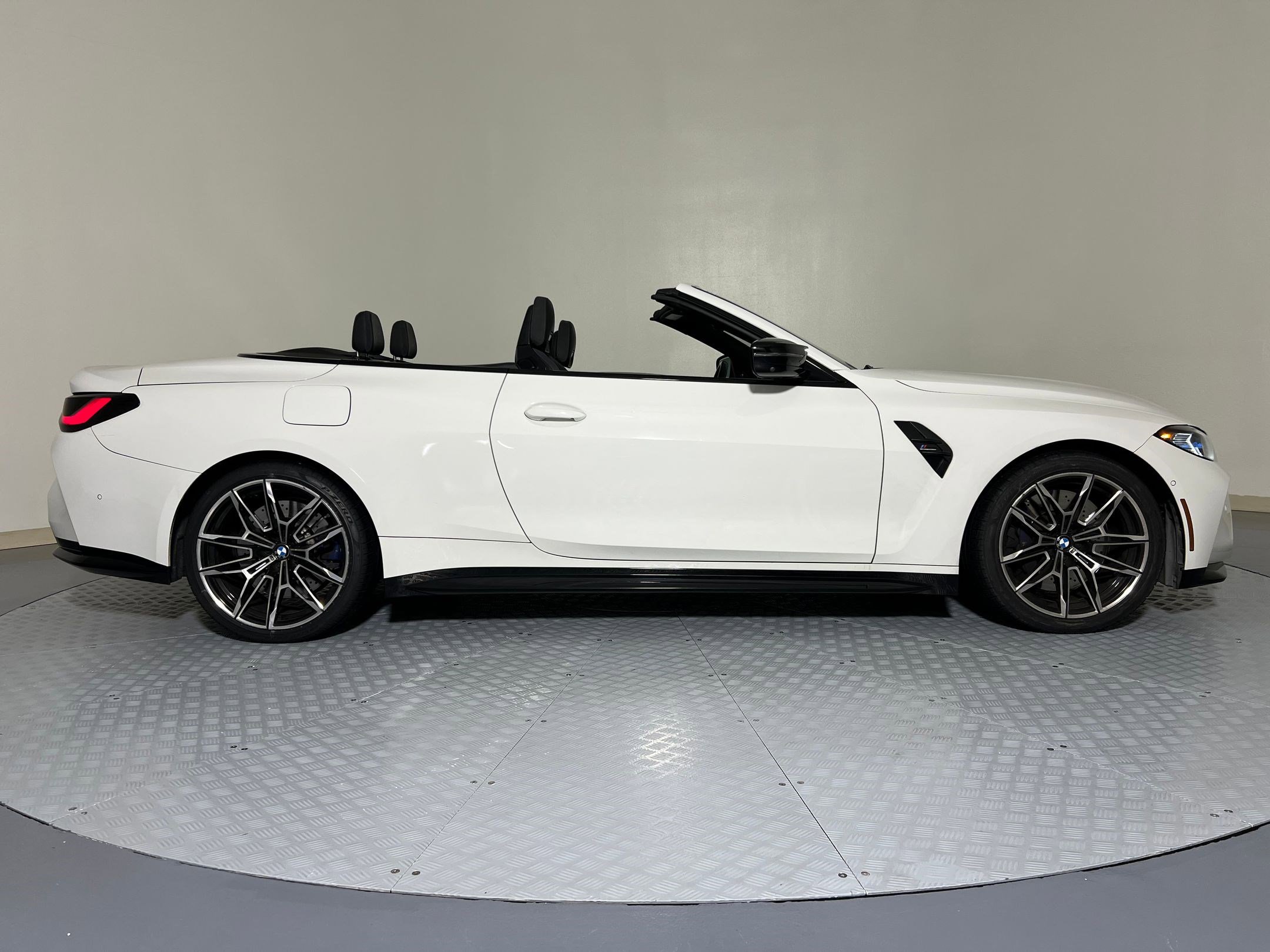 Used 2024 BMW M4 xDrive Competition image 8