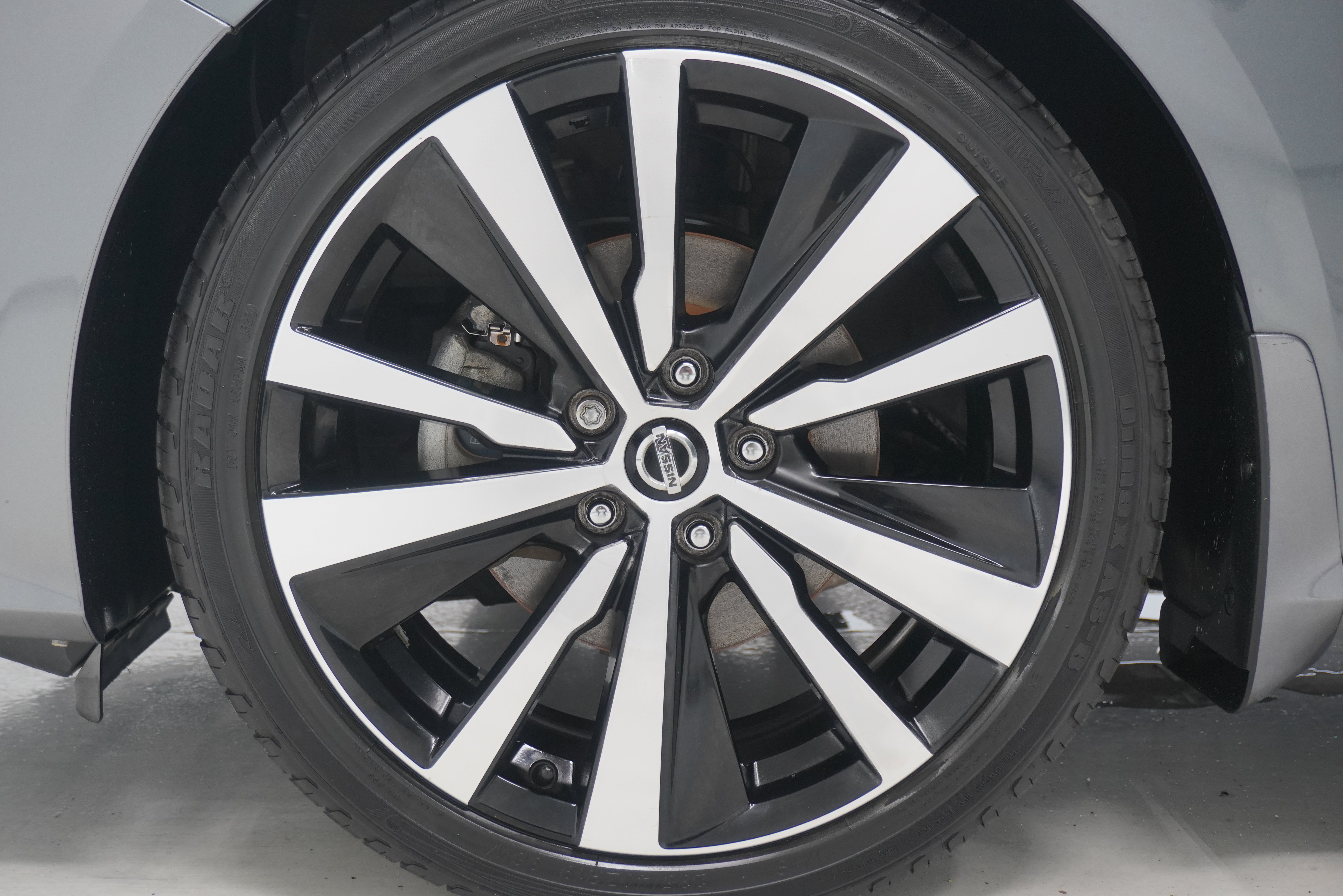 Used 2019 Nissan Altima 2.5 SR FWD image 22