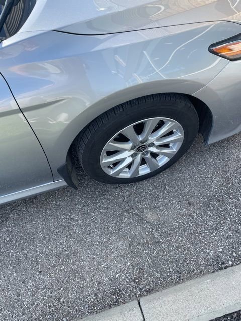 Used 2020 Toyota Camry LE image 4