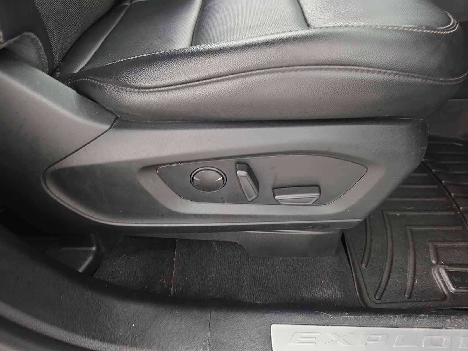 Used 2022 Ford Explorer Limited image 36