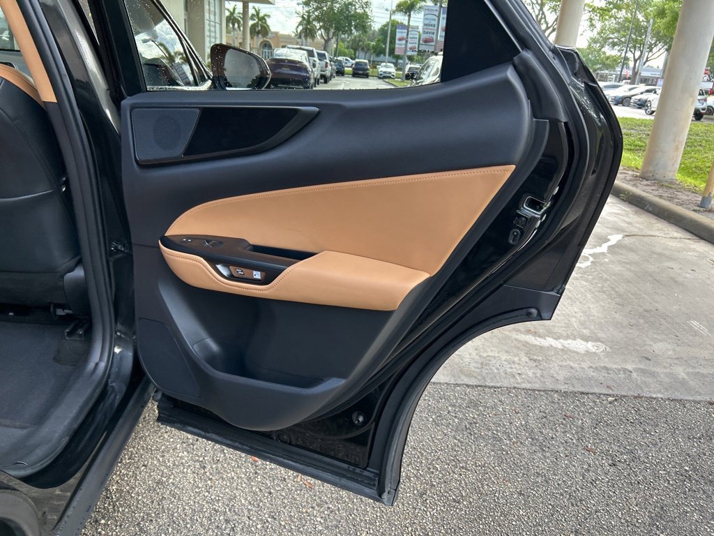Used 2023 Lexus NX 250 FWD w/ Towing Package (2000 Lbs) image 32