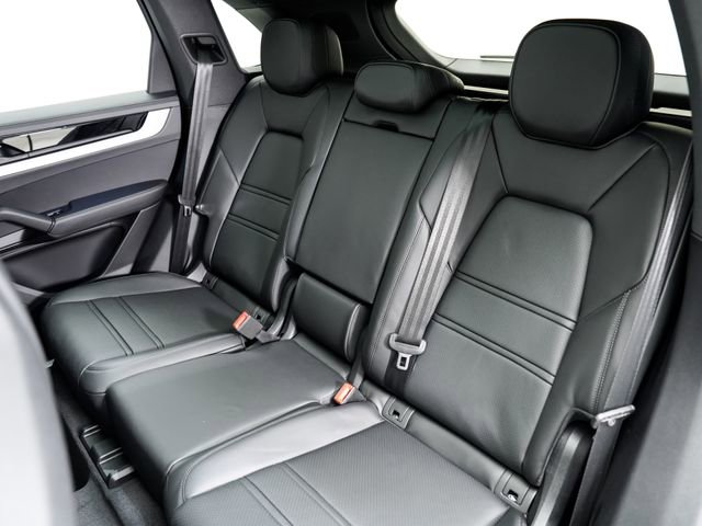 New 2026 Porsche Cayenne image 25