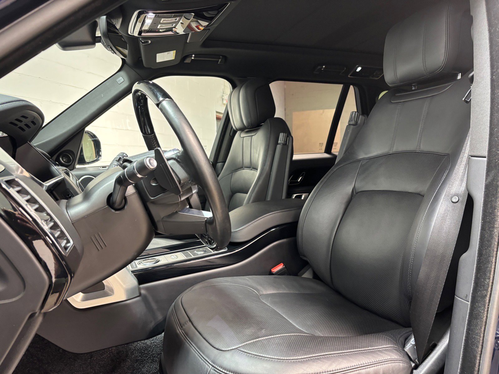 Used 2021 Land Rover Range Rover Westminster Edition image 24