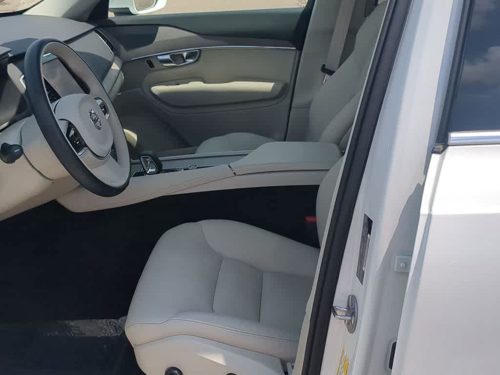 Certified 2024 Volvo XC90 T8 Plus w/ Protection Package Premier AWD/4WD image 15