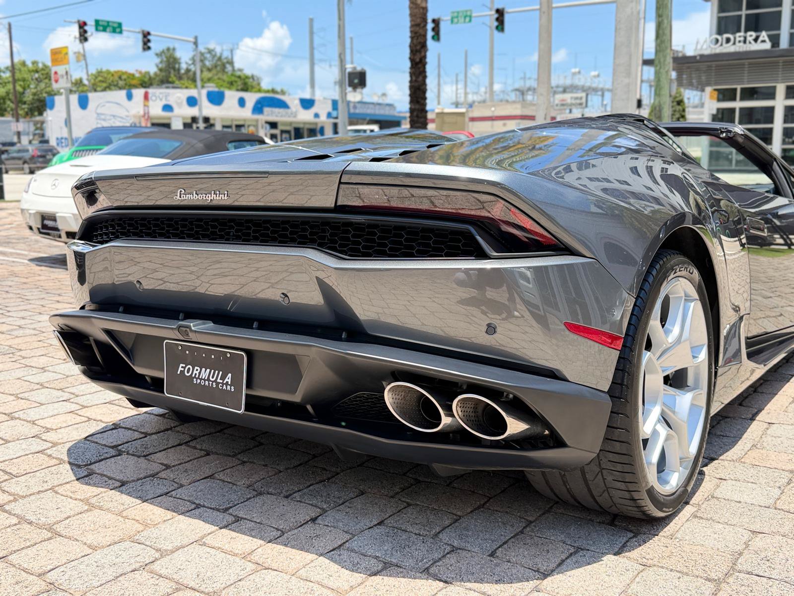 Used 2016 Lamborghini Huracan LP 610-4 AWD/4WD image 13