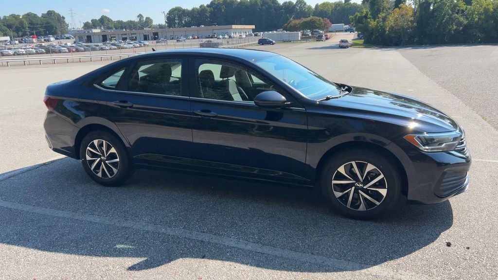 Used 2024 Volkswagen Jetta S image 11