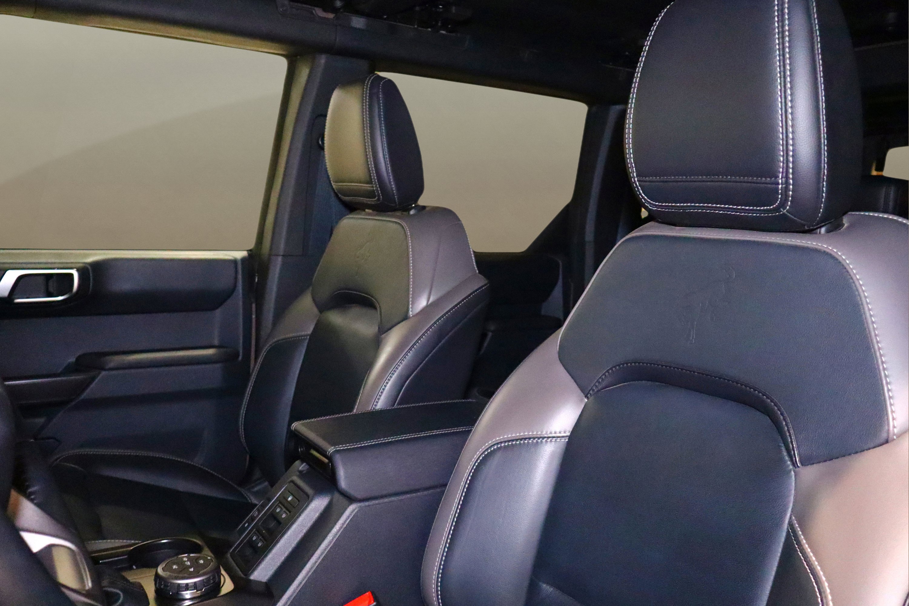 Used 2025 Ford Bronco Outer Banks w/ Sasquatch Package image 16