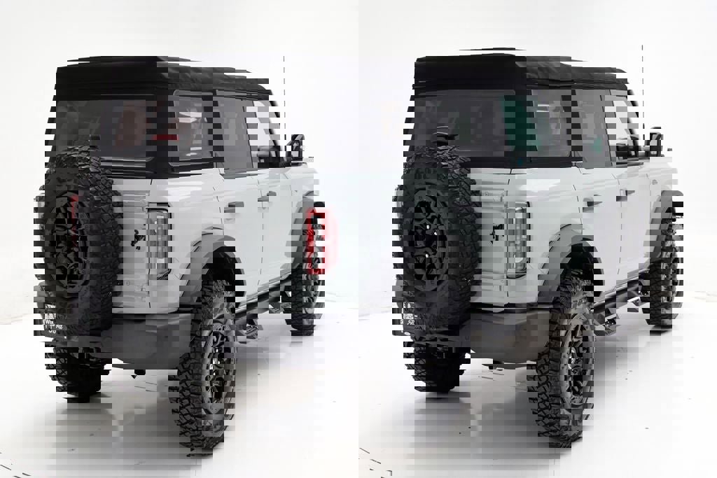 Used 2022 Ford Bronco Wildtrak image 9