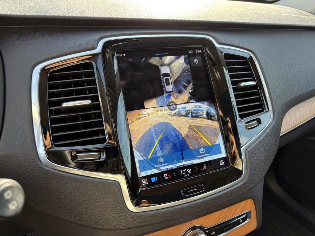 Used 2024 Volvo XC90 B6 Plus image 21