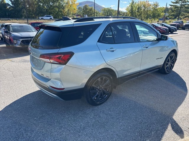 Used 2022 Chevrolet Equinox RS w/ RS Leather Package image 27