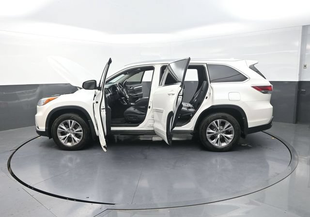 Used 2015 Toyota Highlander XLE AWD/4WD image 43