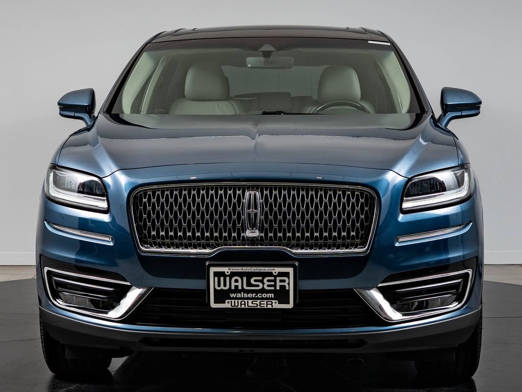 Used 2019 Lincoln Nautilus Select FWD image 2