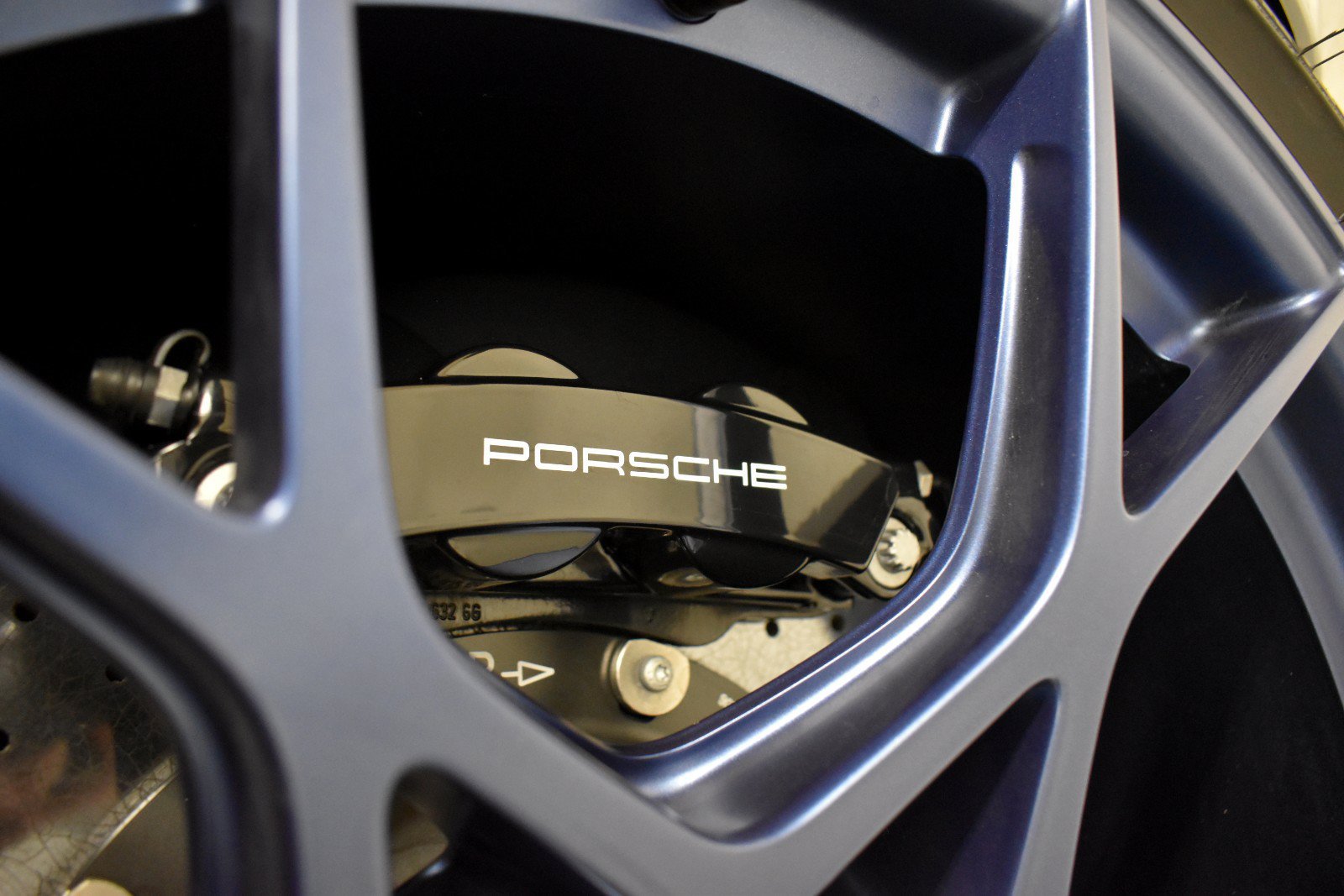 Used 2024 Porsche 718 Cayman GT4 RS RWD image 23