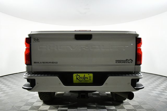 Used 2024 Chevrolet Silverado 3500 High Country w/ Technology Package image 12