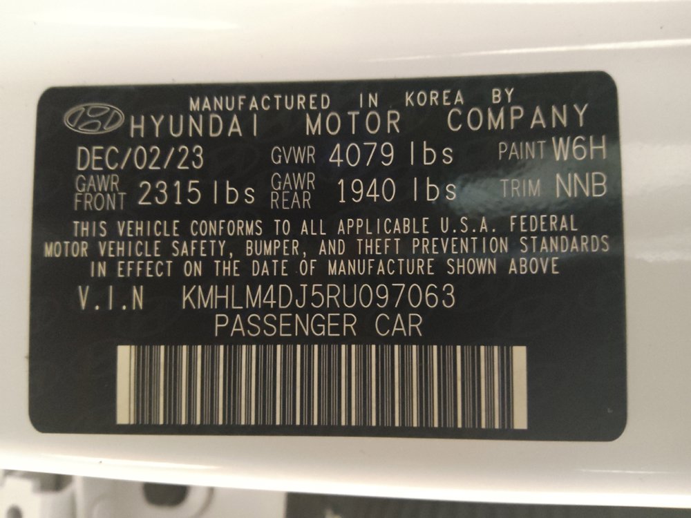 Used 2024 Hyundai Elantra Blue FWD image 33
