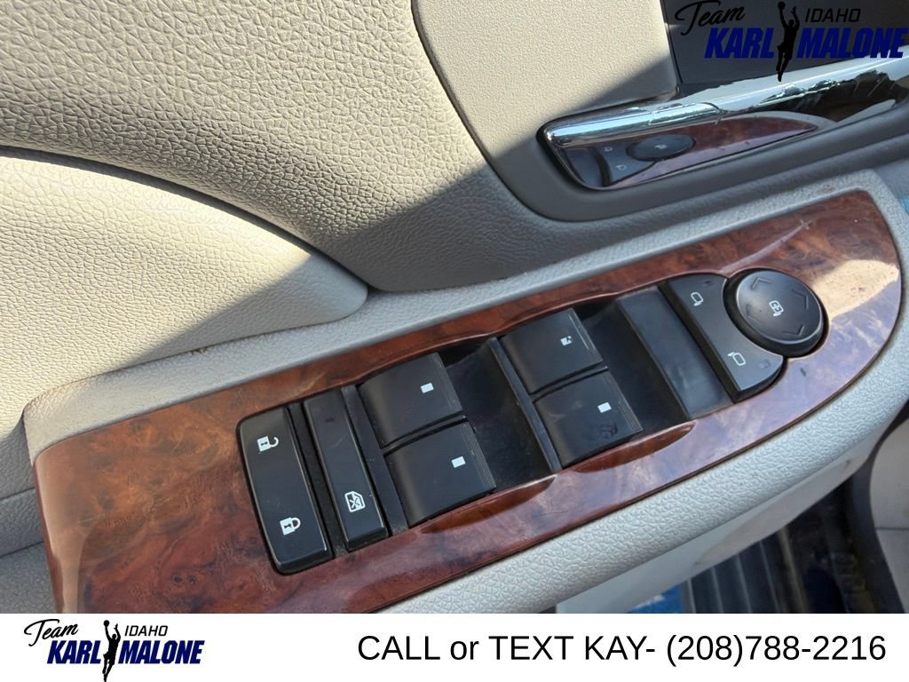 Used 2008 Chevrolet Suburban LT w/ LT Preferred Equipment Group AWD/4WD image 20