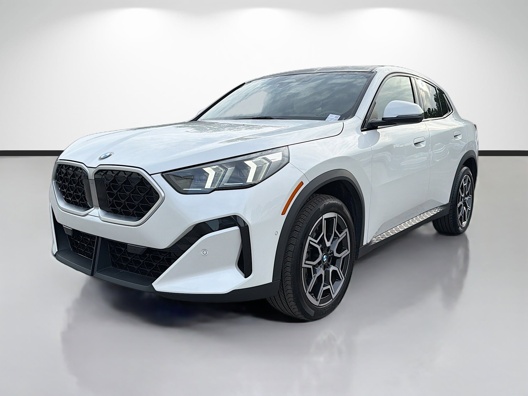 Used 2025 BMW X2 xDrive28i AWD/4WD image 7