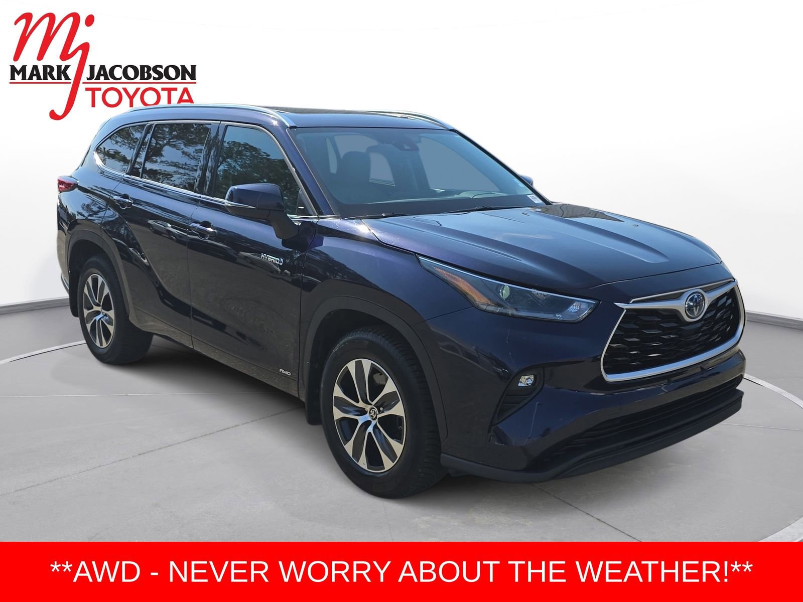 Used 2021 Toyota Highlander XLE image 4