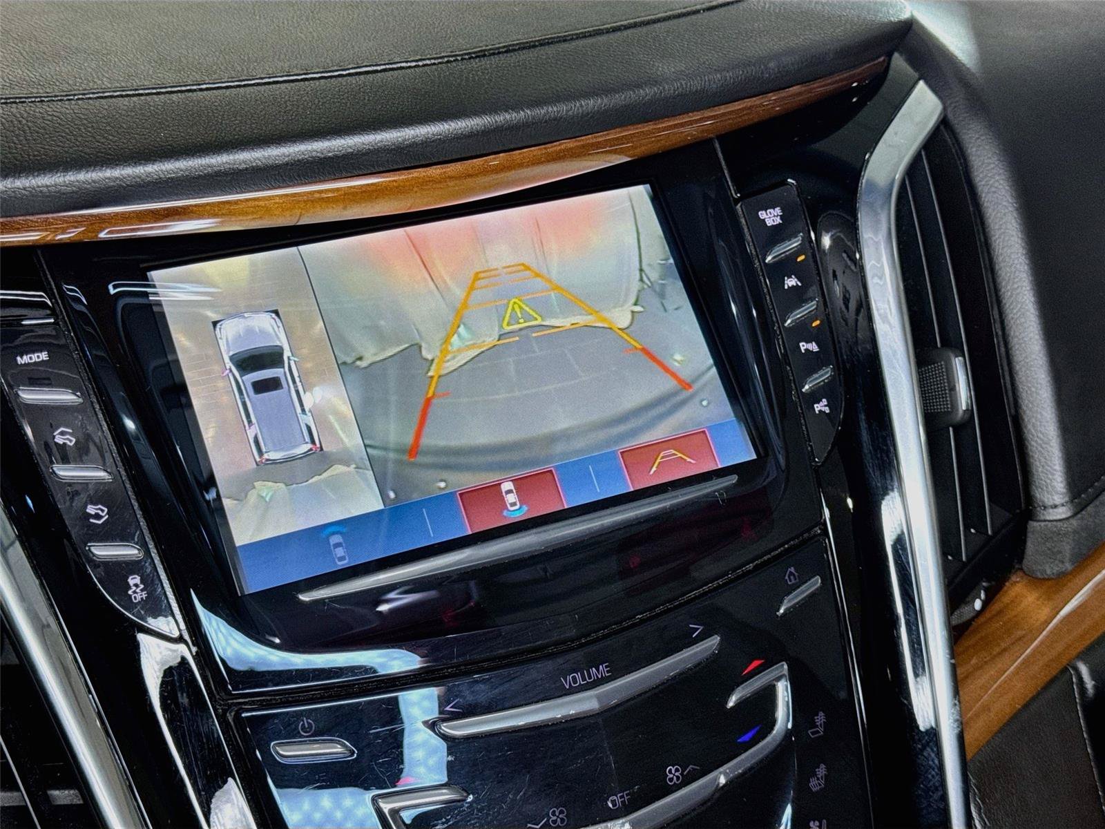 Used 2017 Cadillac Escalade Premium Luxury AWD/4WD image 17