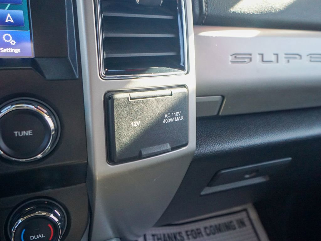 Used 2020 Ford F250 Lariat w/ Chrome Package image 30