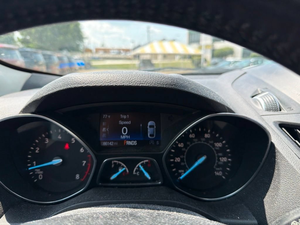 Used 2018 Ford Escape SEL w/ Ford Safe & Smart Package AWD/4WD image 19