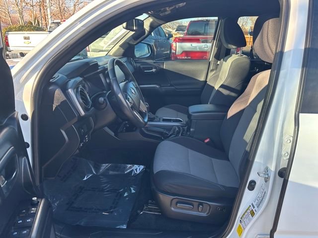 Used 2021 Toyota Tacoma TRD Off-Road w/ Technology Package image 11