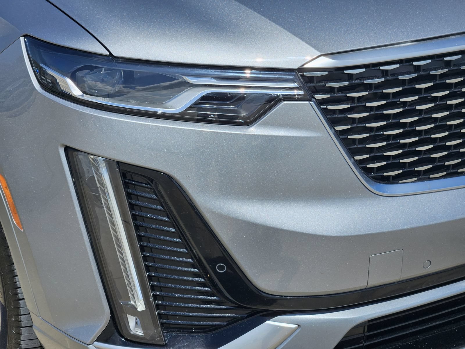 Certified 2025 Cadillac XT6 Premium Luxury FWD image 9