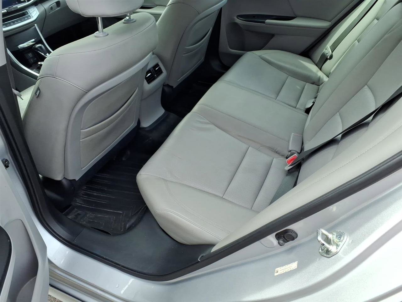 Used 2013 Honda Accord EX-L image 8