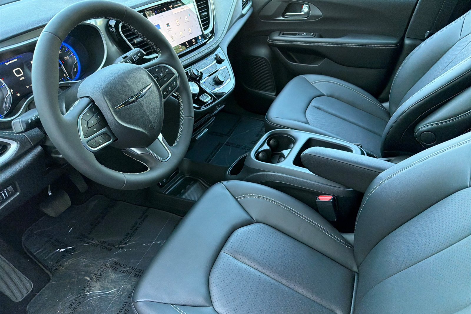 New 2026 Chrysler Pacifica Select AWD/4WD image 8