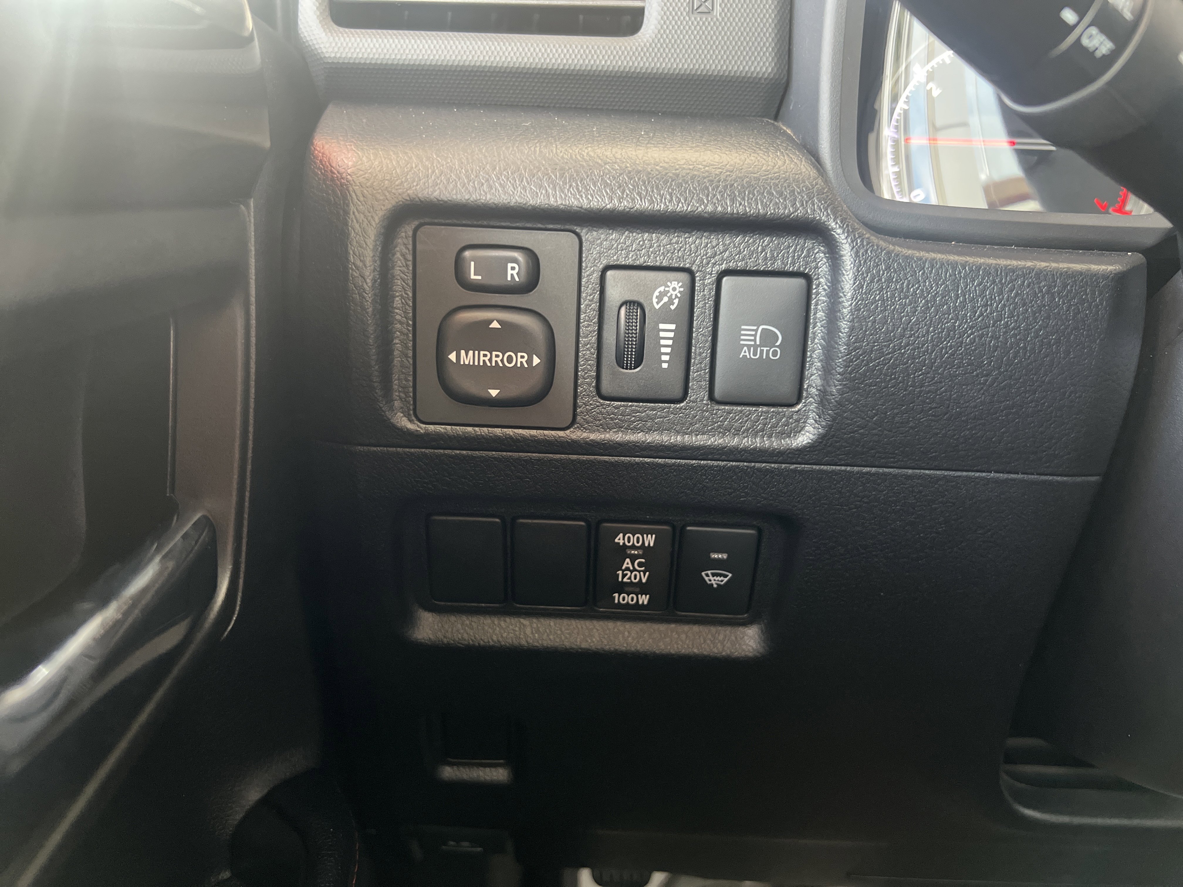 Certified 2024 Toyota 4Runner TRD Off-Road image 25