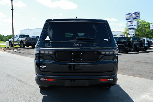 New 2026 Jeep Grand Wagoneer L Limited w/ 8-Passenger Seating Package AWD/4WD image 7