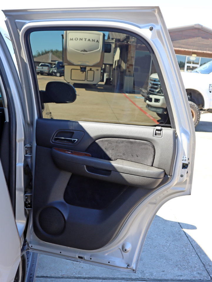 Used 2008 Chevrolet Tahoe LTZ w/ LTZ Preferred Equipment Group image 26