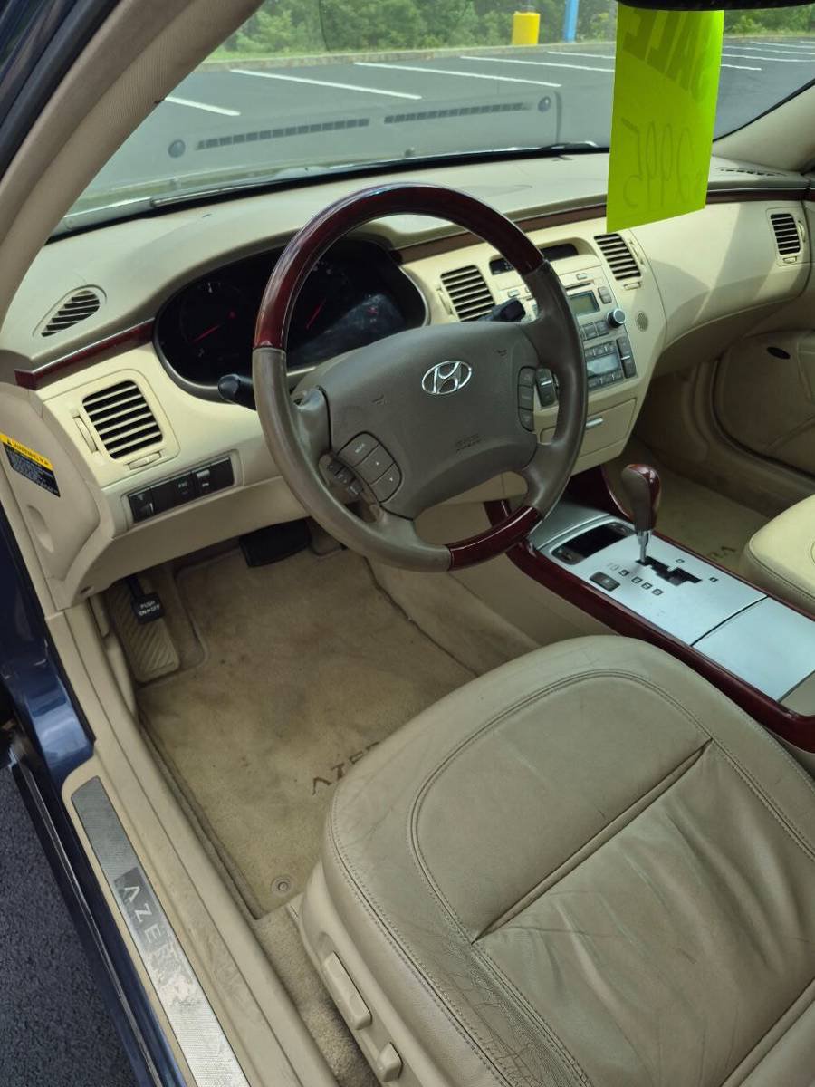 Used 2007 Hyundai Azera Limited FWD image 18