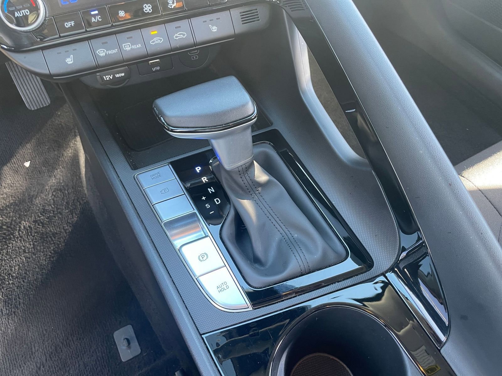 Used 2025 Hyundai Elantra SEL image 45