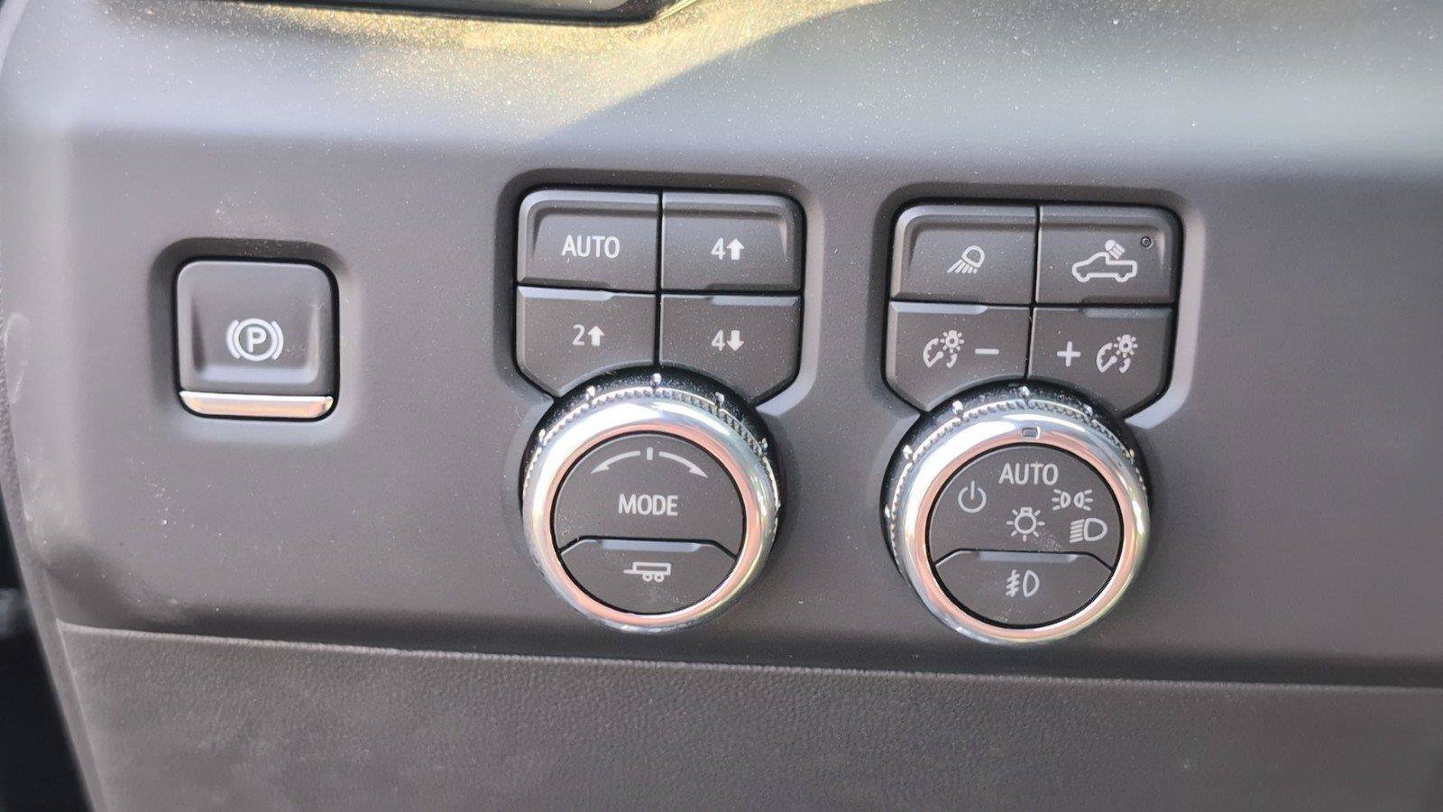 New 2026 GMC Sierra 1500 AT4 w/ AT4 Premium Package AWD/4WD image 31
