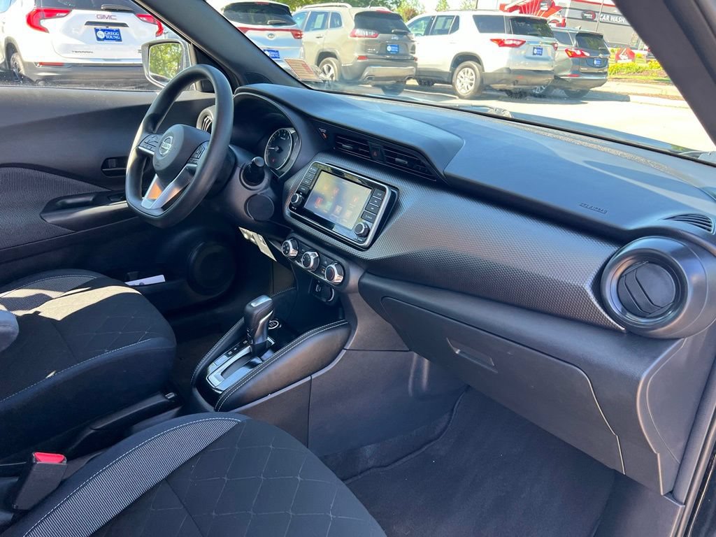 Used 2018 Nissan Kicks S FWD image 25