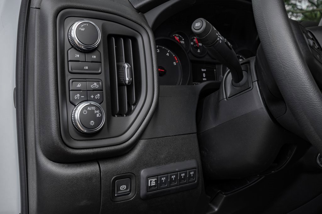 New 2024 GMC Sierra 3500 Pro w/ Convenience Package image 18