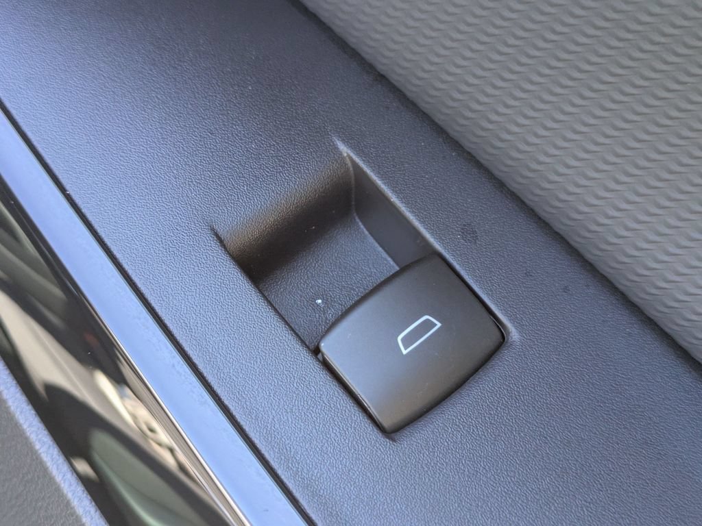 New 2026 Chevrolet Equinox LT w/ Safety and Technology Package FWD image 36