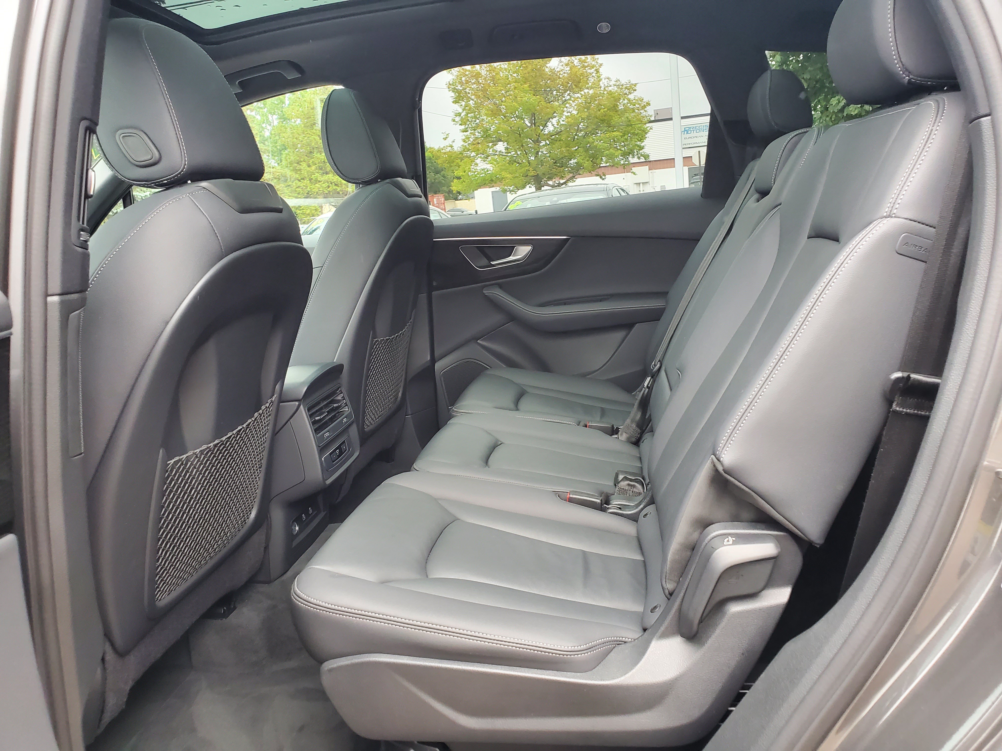 Used 2025 Audi Q7 3.0T Premium Plus AWD/4WD image 34