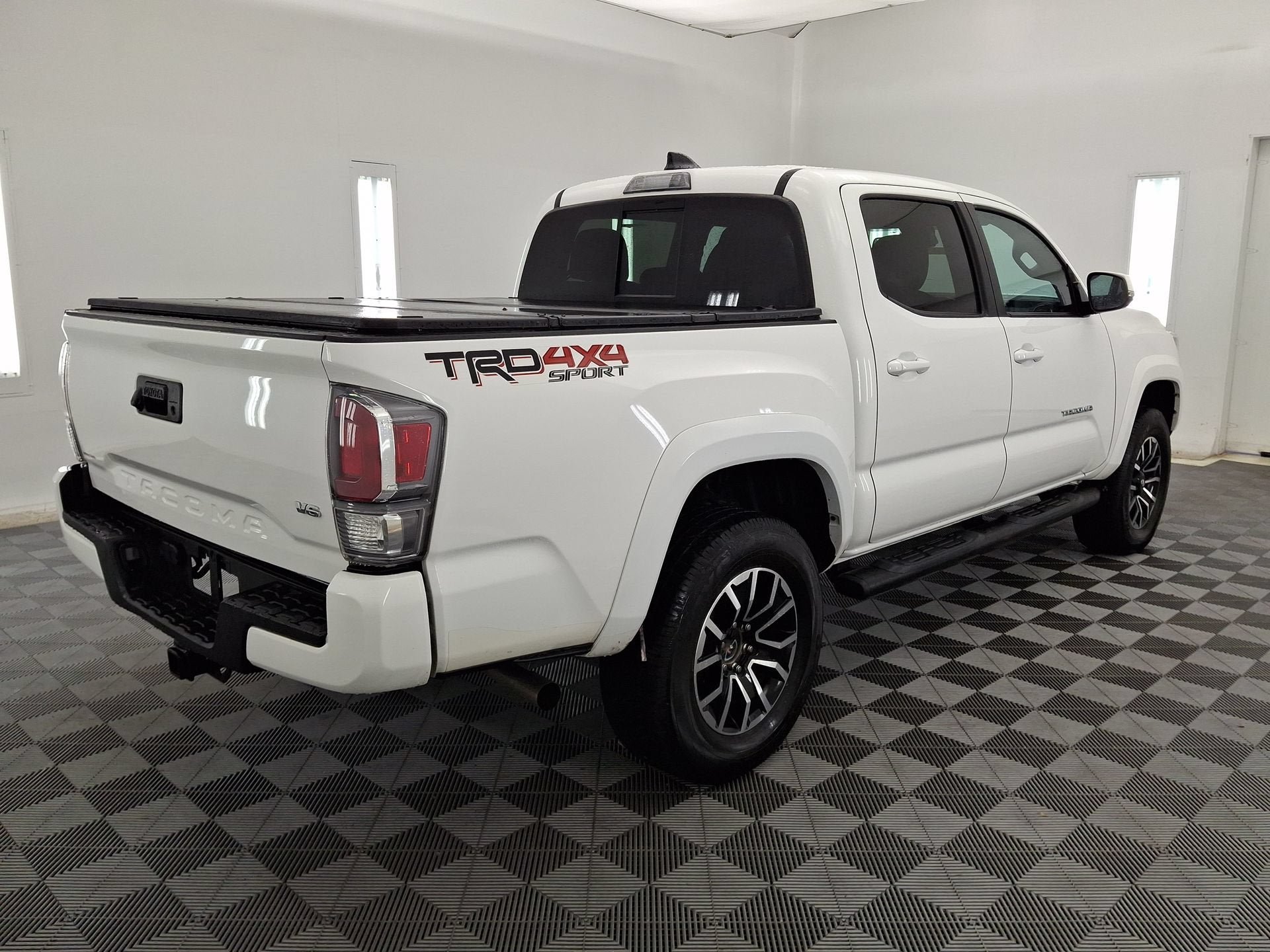 Used 2023 Toyota Tacoma TRD Sport AWD/4WD image 24