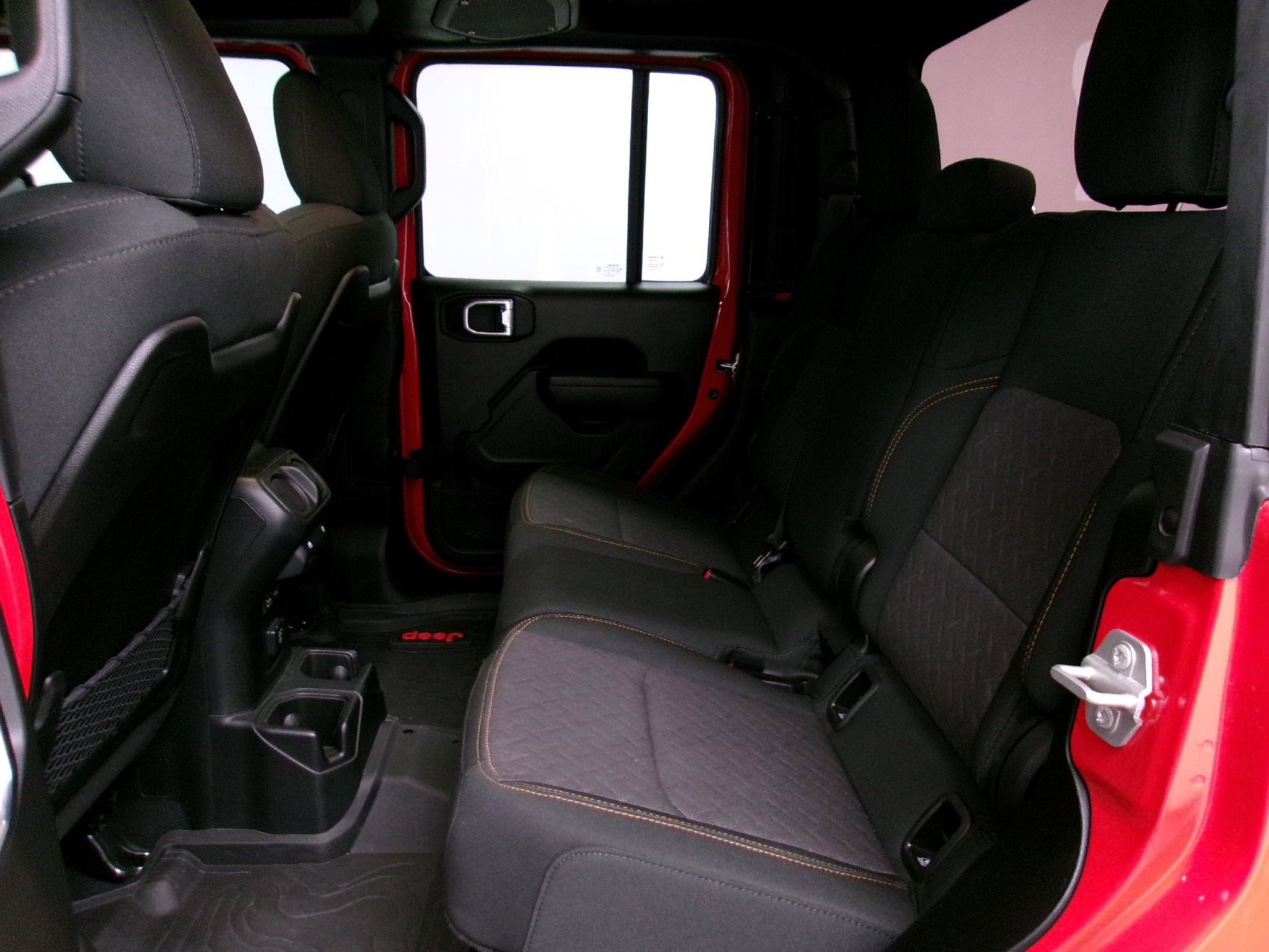 Used 2024 Jeep Gladiator Mojave w/ Technology Group image 12